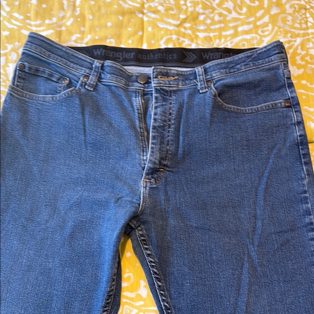 Wrangler Relaxed Blue Denim Jeans